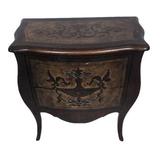 Vintage French Provincial Painted Bombé Chest / Nightstand For Sale