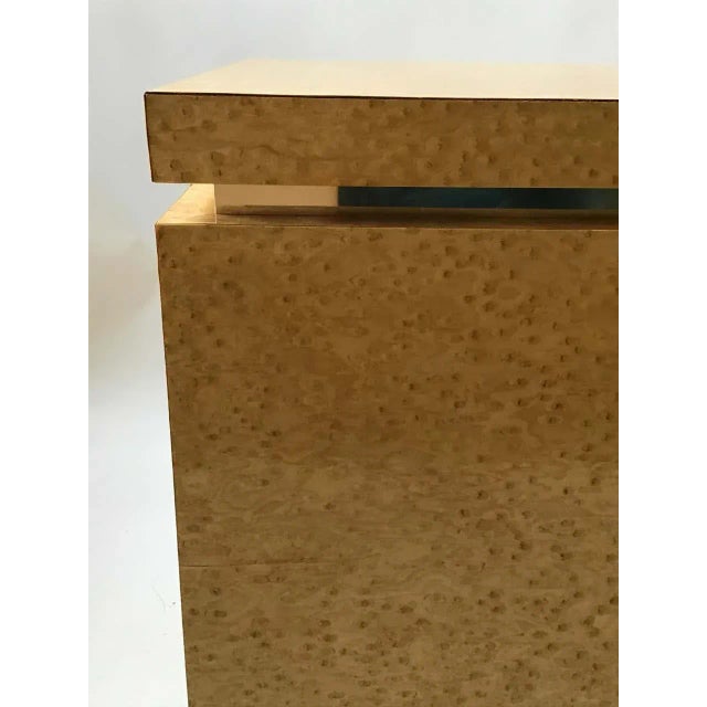 Brown 1980s Burled Wood and Brass Trim Side Table For Sale - Image 8 of 10