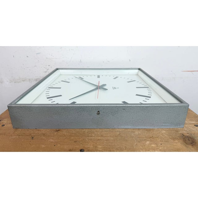 Large Grey Square Wall Clock from Pragotron, 1970s For Sale - Image 12 of 17