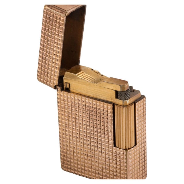 Metal Vintage Gold-Plated Diamond Head Pocket Gas Lighter By S. T. Dupont, Paris For Sale - Image 7 of 18