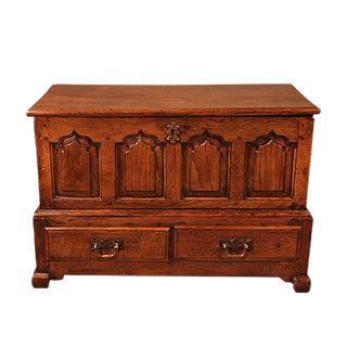 Small 18th Century English Chest in Oak For Sale