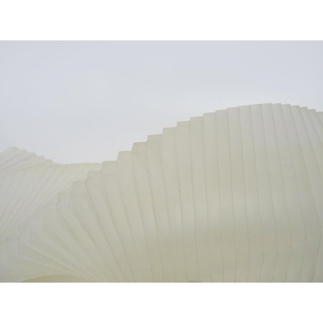 White Soliflore Vase in Helical Resin by T. Perez, 1960s For Sale - Image 8 of 11