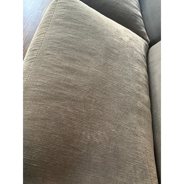Textile 21st Century Contemporary Holly Hunt Upholstered 3 Seat Sofa , Luxury Designer Fabric For Sale - Image 7 of 11