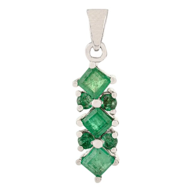 Classic Sqaure & Round Cut Emerald in Prong Set Silver Tiny Pendant For Sale
