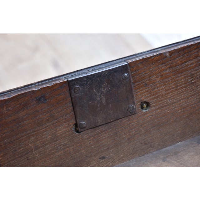 18th Century George III Oak Chest of Drawers For Sale - Image 9 of 10