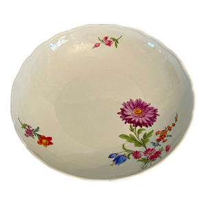 Porcelain Meissen Bowl Hand-Painted “Scattered Flowers” 9.5 Inch