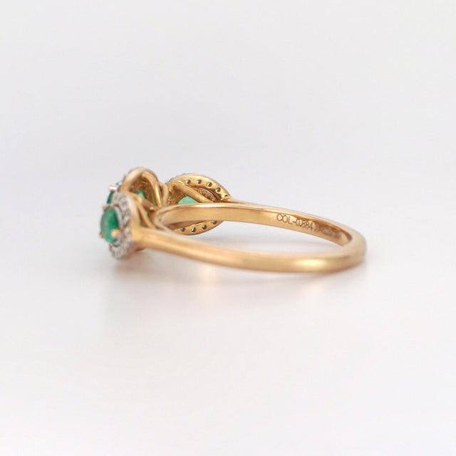 0.88ct Colombian Emeralds and 0.29ct Diamonds 14k Yellow Gold Ring For Sale - Image 12 of 12