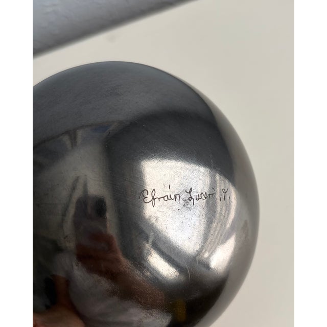 Ceramic Polished Black Vase Signed Efraín Lucero For Sale - Image 7 of 7