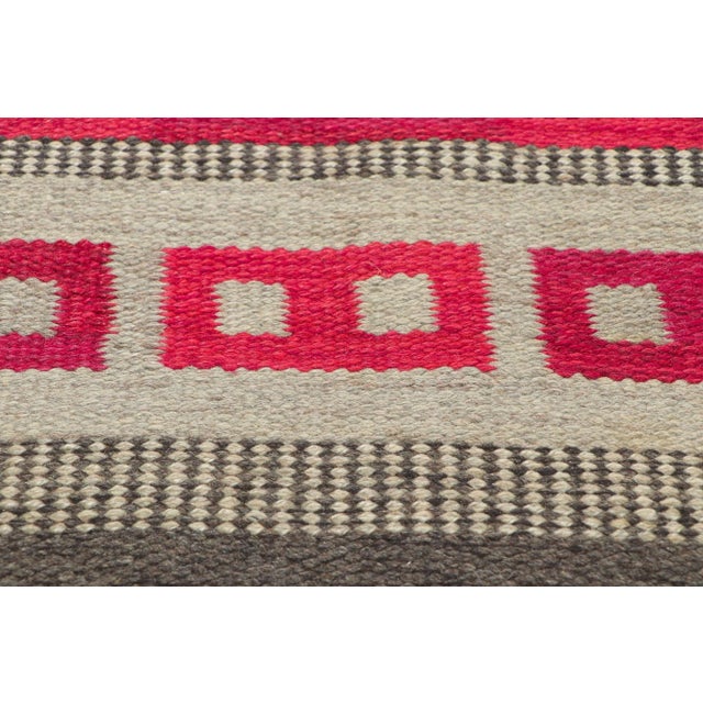 Textile Mid 20th Century Irma Kronlund Rödhake Swedish Rollakan Rug, 04'10 X 07'11 For Sale - Image 7 of 12