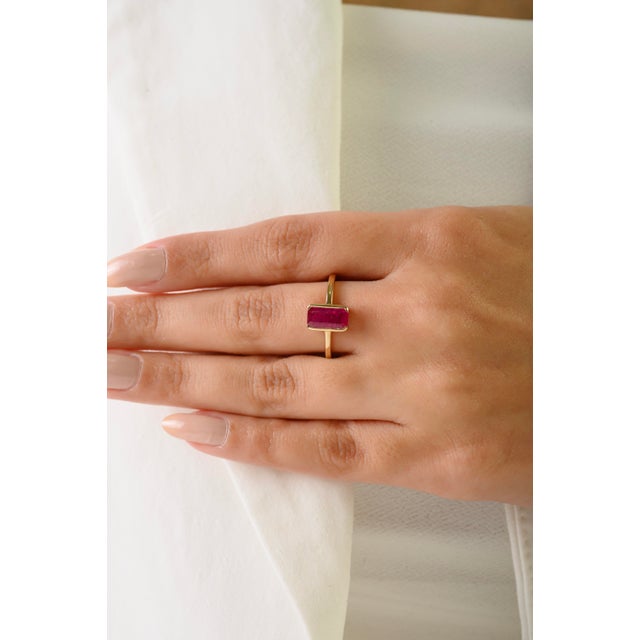 Metal Modern Emerald Cut 1.38Ct Ruby Bezel Solitaire Ring in 14k Yellow Gold Size 6 For Sale - Image 7 of 15