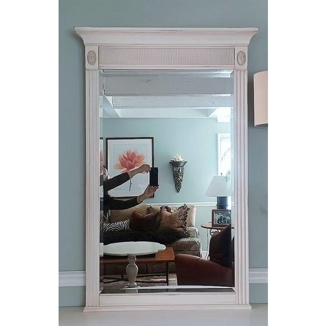 This beautiful wall mirror is made by Ethan Allen in the Swedish Collection. The color is antique white with light...