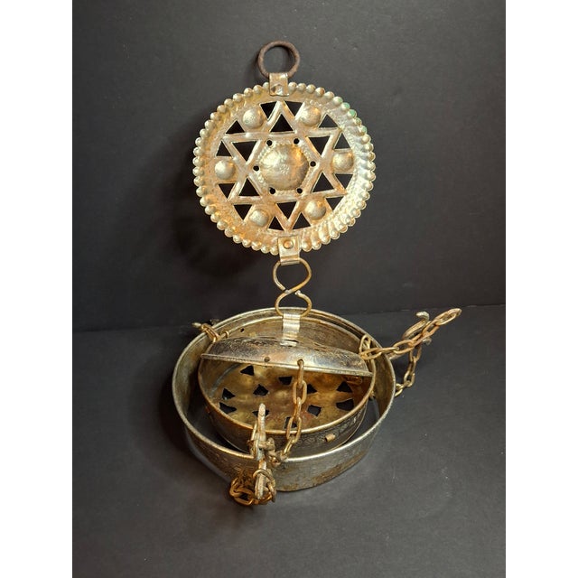 Late 19th Century Late 19th Century Judaica Silver Plated Bronze Ner Tamid Synagogue Memorial Hanging Lamp Frame Eternal Light For Sale - Image 5 of 18