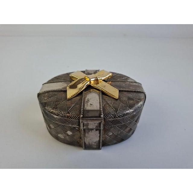 Gold Vintage Silver Tone Geometric Jewelry Box with Gold Bow, 1980 For Sale - Image 8 of 18