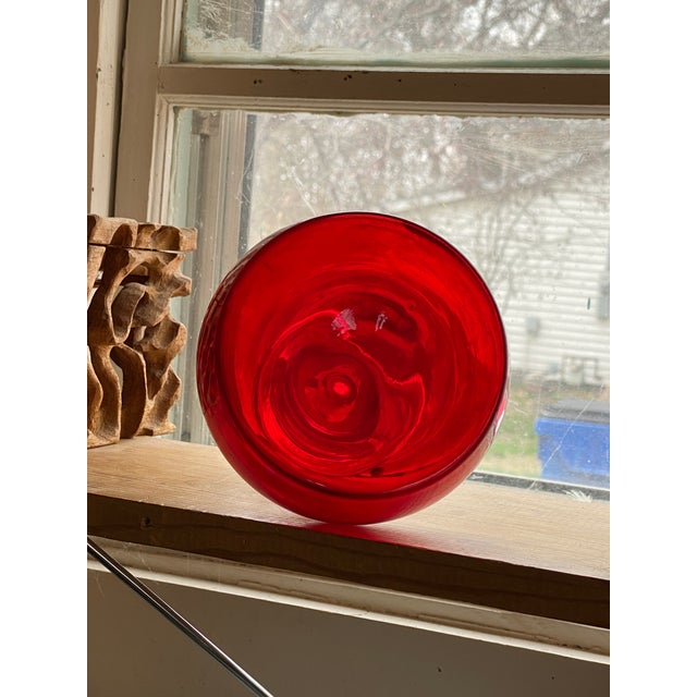 Vintage Ruby Red Flask Crystal Clear Stopper Amberina Rim Decorative Color For Sale - Image 4 of 5