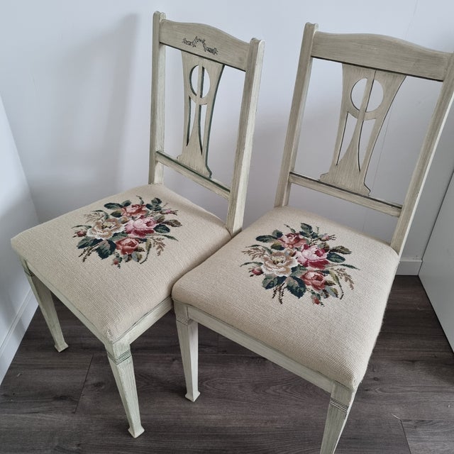 1950s Shabby Chic Upholstered Chairs With Floral Needlepoint – Set of 2 For Sale - Image 4 of 9