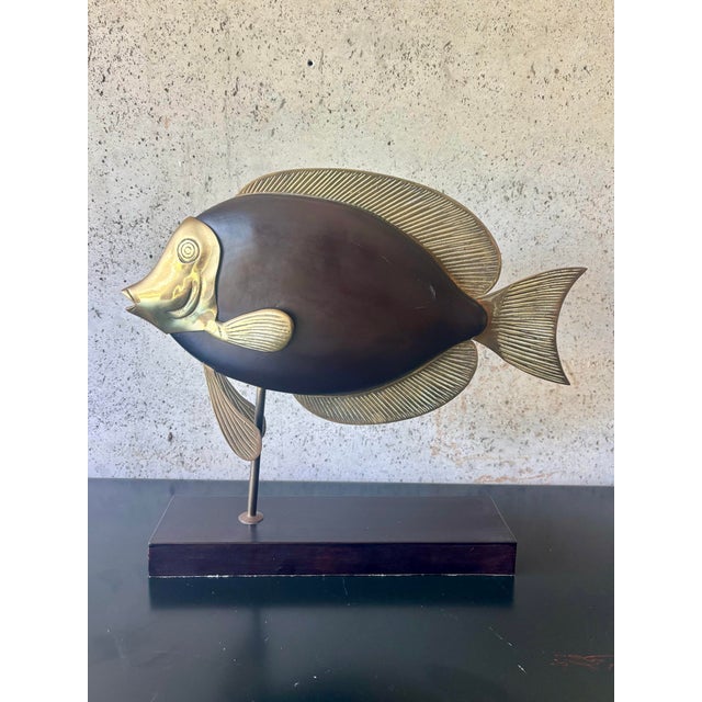 Mid-Century Modern 1970s Mid-Century Modern Wood and Brass Tropical Fish Sculpture For Sale - Image 3 of 5