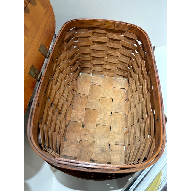 1950s Vintage Picnic Basket For Sale - Image 5 of 9