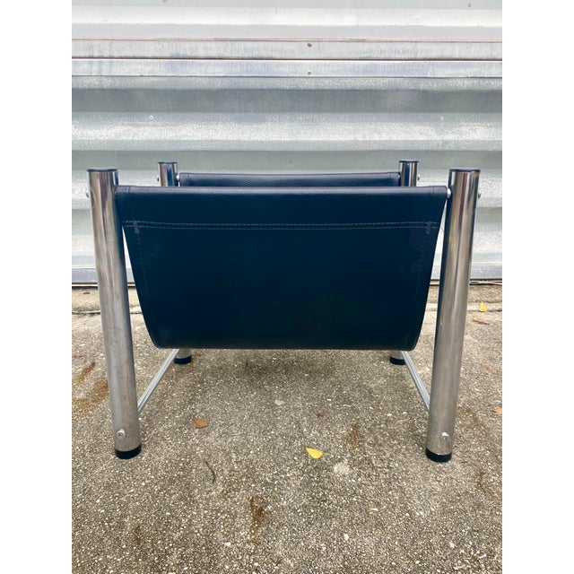 1970s Chrome and Black Vinyl Rack Magazine. For Sale - Image 12 of 12