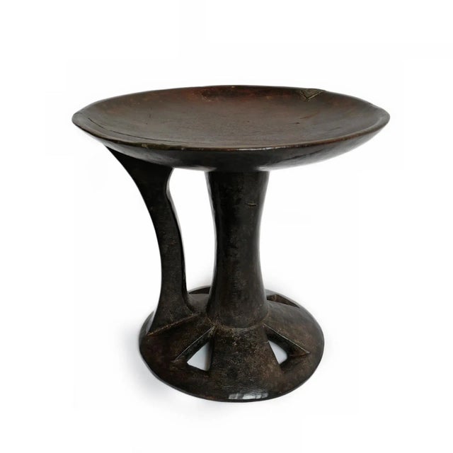 Original wood carved Nagaland bowl with handle. Rich ebony espresso patina make a useful display and functional art.