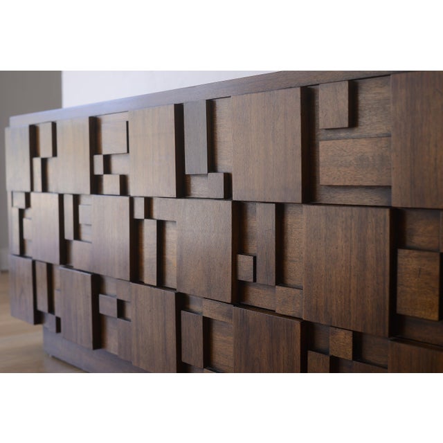 Wood MCM Lane Brutalist Staccato Lowboy Dresser & Mirror Set For Sale - Image 7 of 18