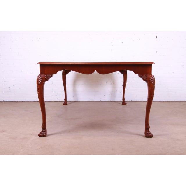 Kindel Furniture Irish Georgian Carved Mahogany Extension Dining Table, Newly Refinished For Sale - Image 11 of 13