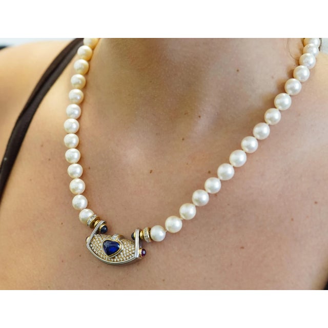 Metal Vintage GIA Certified 5 Carat Heart Blue Sapphire, Diamond & Pearl Necklace For Sale - Image 7 of 9