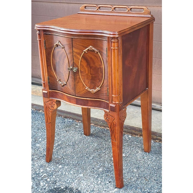 Mid 20th Century French Louis XVI Style Mahogany Galleried Side Cabinet For Sale - Image 4 of 8