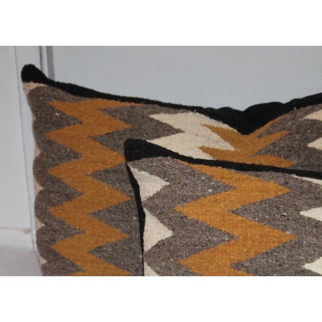 Folk Art Mid 20th Century Wool Weaving With Streak of Lighting Pattern - Pair Pillows For Sale - Image 3 of 5