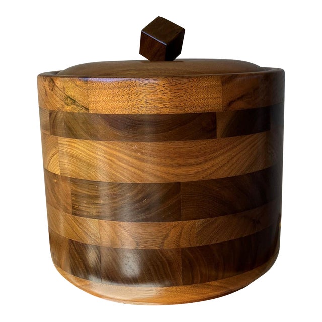 Circa 1970/1980 Sleek & Chic Walnut Wood Ice Bucket With Attached Insulated Glass Insert For Sale