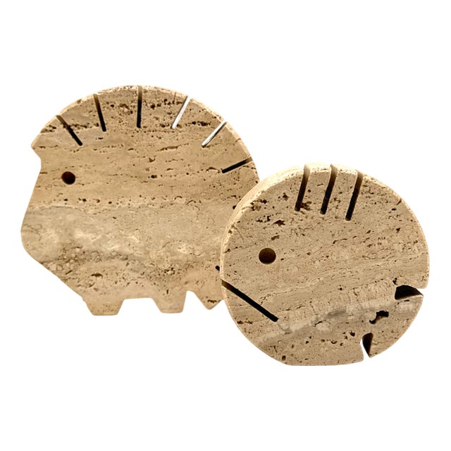 Travertine Figures Porcupine and Fish by Fratelli Mannelli, Italy, 1970s, Set of 2 For Sale