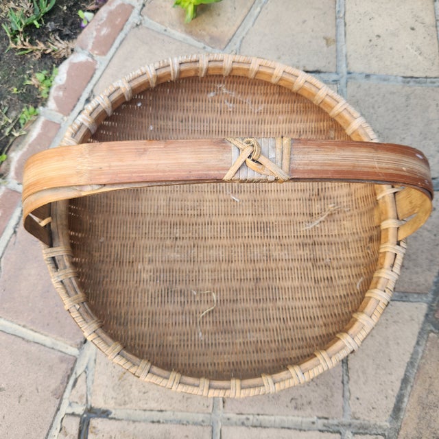 French Country 1930s Farmers Market Vegetable Basket For Sale - Image 3 of 5