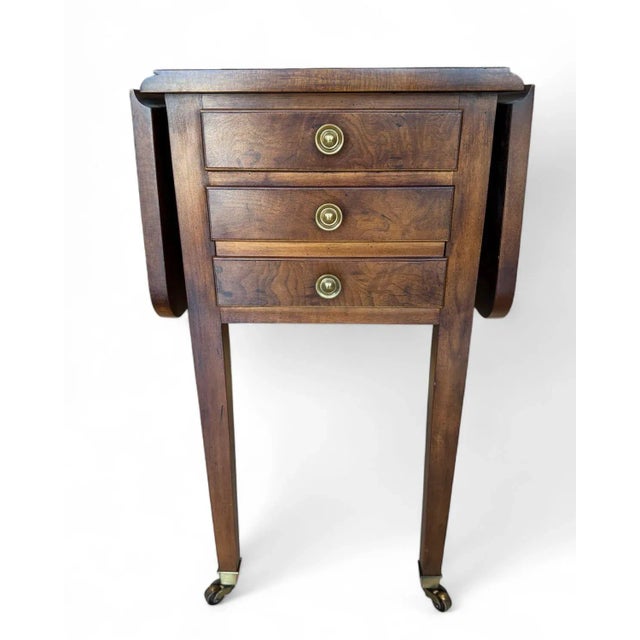 English 1980s Vintage Henredon Pembroke Table Aston Court, Drop Leaf For Sale - Image 3 of 16