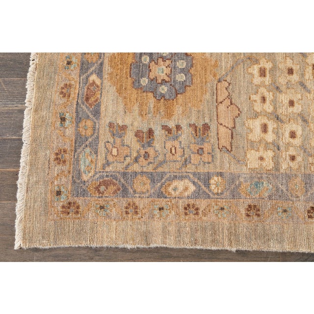 21st Century Modern Sultanabad Wool Rug For Sale In New York - Image 6 of 7