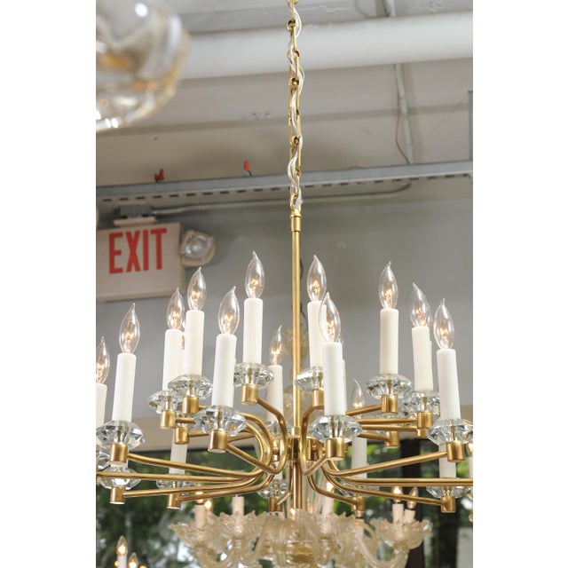 1950s 24-Light Crystal & Brushed Brass Chandelier in Manner of Sciolari For Sale In Atlanta - Image 6 of 14
