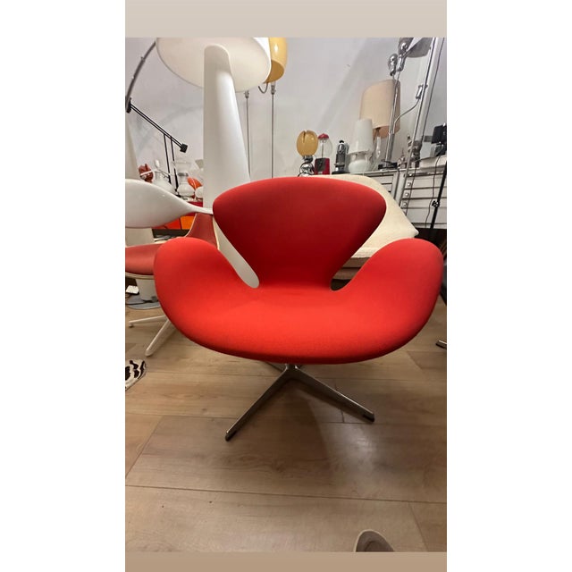 Swan Chair by Arne Jacobsen for Fritz Hansen, 2010s For Sale - Image 11 of 11