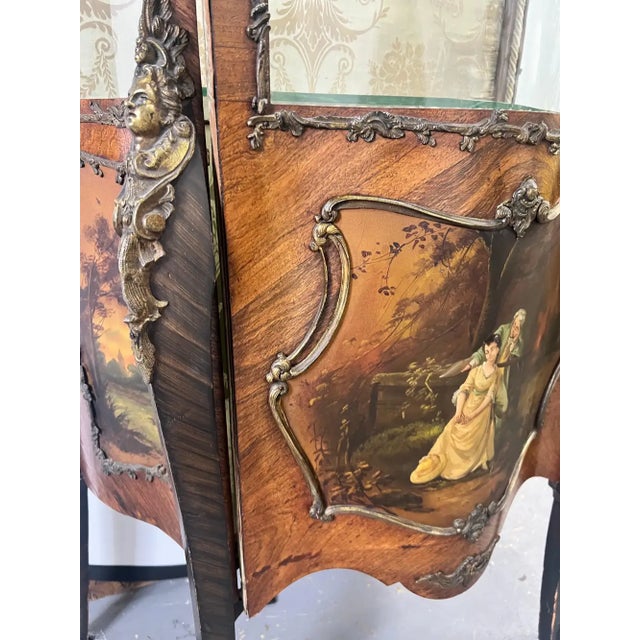 Antique 19th C. French Louis XV Vernis Martin Ormolu Serpentine Vitrine Cabinet For Sale - Image 4 of 18