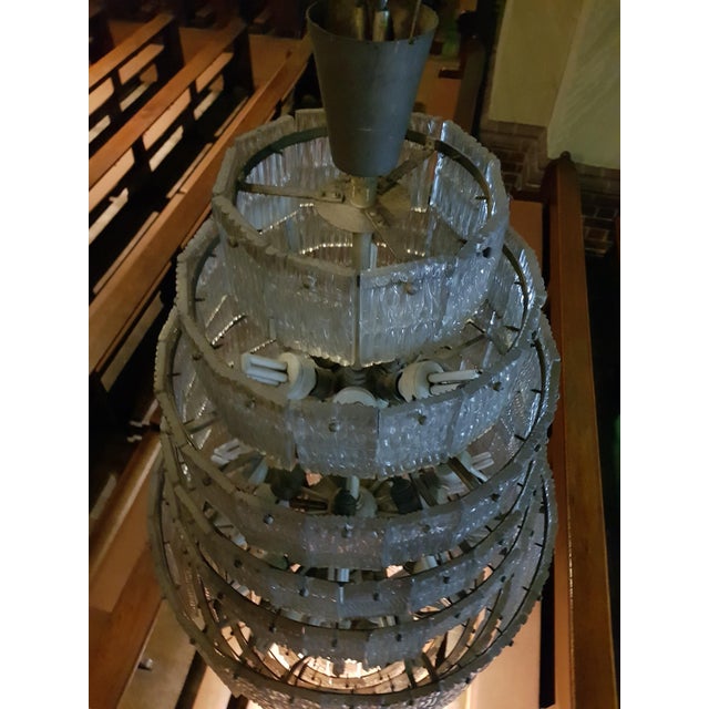 1960s Vintage Tiered Art Deco Style Chandelier For Sale - Image 6 of 13