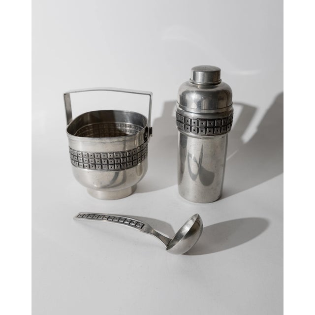 Vintage Art Deco Style Pewter Cocktail Shaker with Strainer Lid and Ice Bucket with Scoop, Set of 3 For Sale - Image 7 of 13