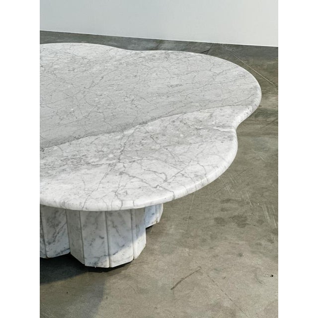 Gae Aulenti Italian Scalloped Carrara Marble Coffee Table by Gae Aulenti, 1980s For Sale - Image 4 of 12
