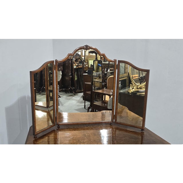 Queen Anne Walnut Dressing Table, 1920 For Sale - Image 4 of 18
