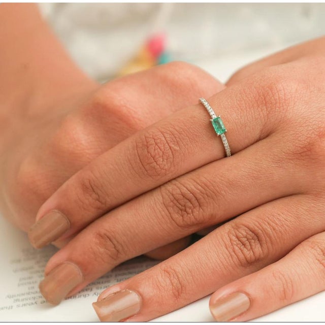 Emerald Natural 0.31 cts Zambian emerald & 0.14 cts diamond ring 14k gold For Sale - Image 8 of 18