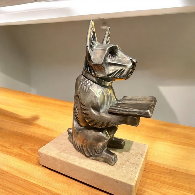 These bookends are the perfect gift for Art Deco enthusiasts who love to read. Despite their compact dimensions (D 6.5 cm,...