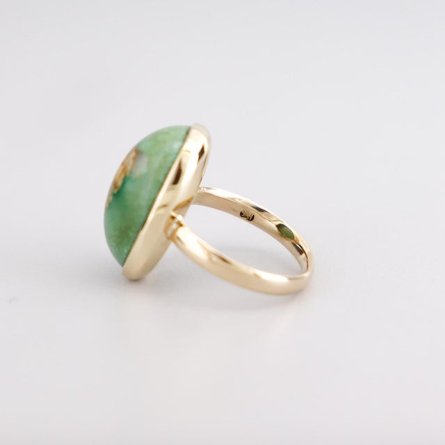 Signed Vintage Southwestern 14k Gold & Royston Turquoise Cabochon Cocktail Ring For Sale - Image 15 of 16