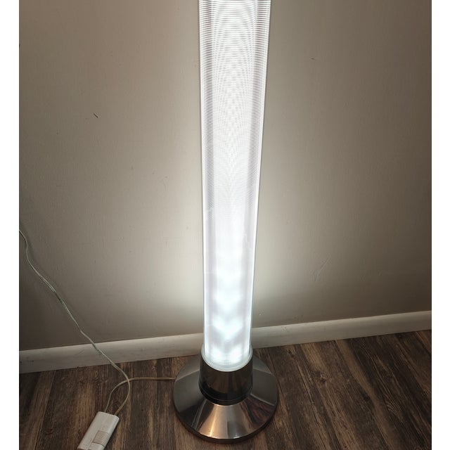 Vintage 2000's 67" Tall Acrylic Lucite Gradient Floor Lamp With Dimmer For Sale In Tampa - Image 6 of 15