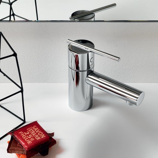 Raul Barbieri for Zuchetti Opere Spin Basin Faucet, Chrome, Italy, Vintage, New in Box, 1980s. The Spin collection project...