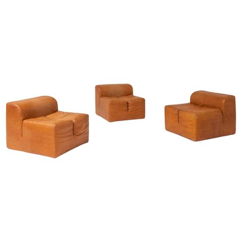 Ipercubo Lounge Chairs in Cognac Leather by Jonathan De Pas, Italy, 1970s, Set of 3 For Sale - Image 15 of 15