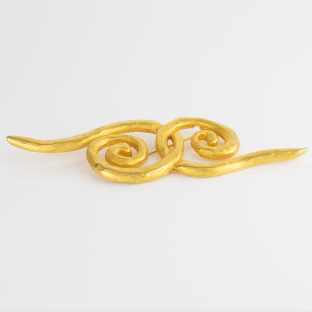 Contemporary Edouard Rambaud Gilded Metal Large Brooch For Sale - Image 3 of 10