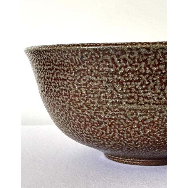 Late 20th Century Large Ceramic Bowl with Salt Glaze by Toshiko Takaezu For Sale - Image 5 of 13