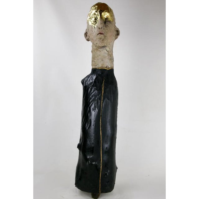 Gold Figurative Mixed Media Bust Sculpture in Ceramic Oxides and Carved Fir by Óscar Aldonza Torres, 2021 For Sale - Image 8 of 16