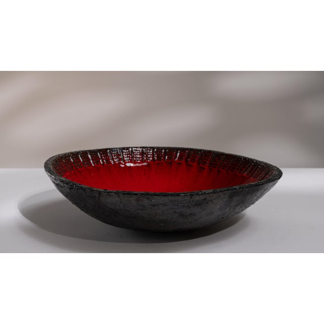 Ceramic 1970s France Mid-century Modern Rose Ceramic Serving Bowl For Sale - Image 7 of 15